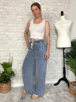 Yuma Wide Leg Jeans + Cream Tie