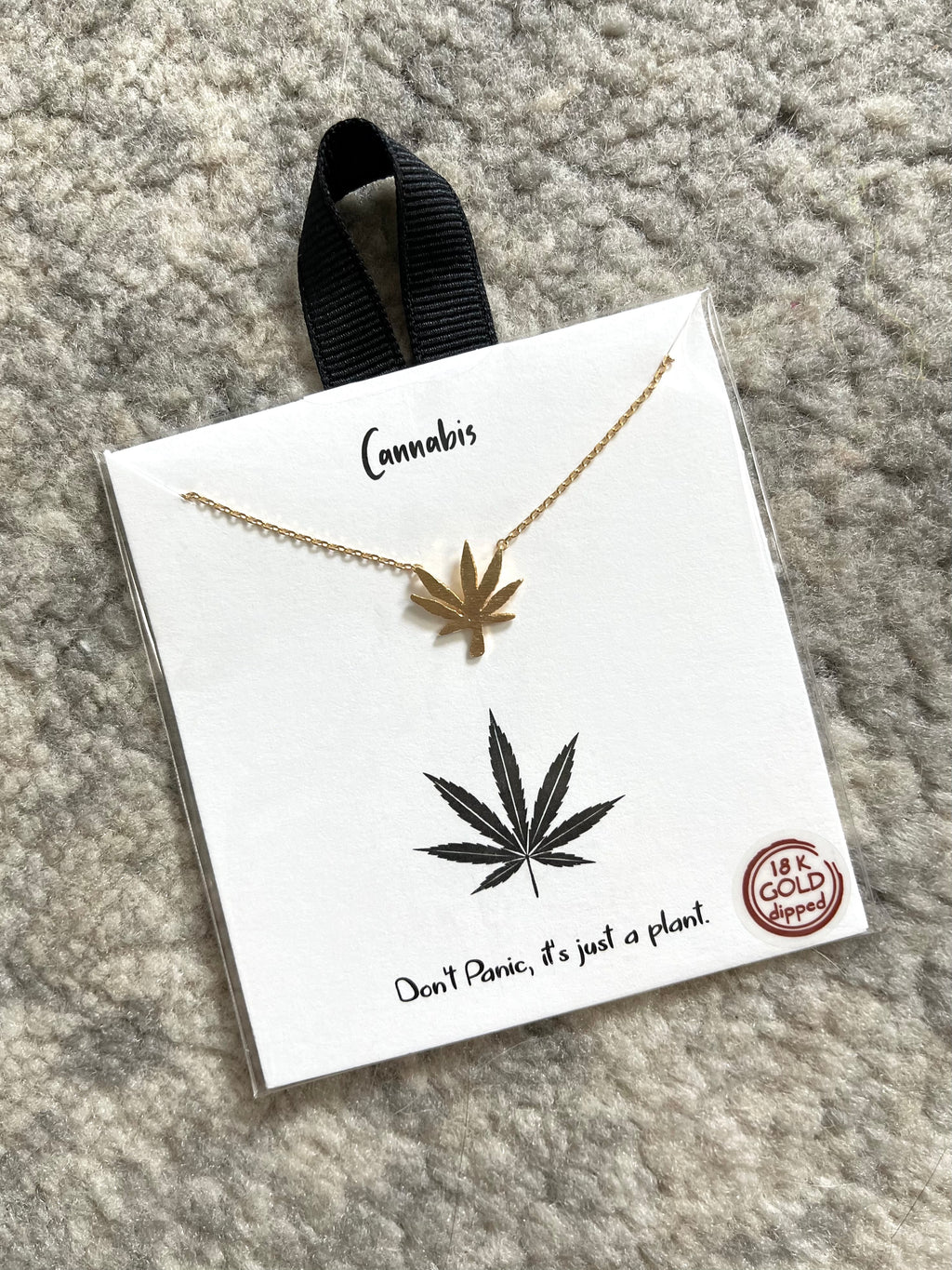 Cannabis Pendant Gold