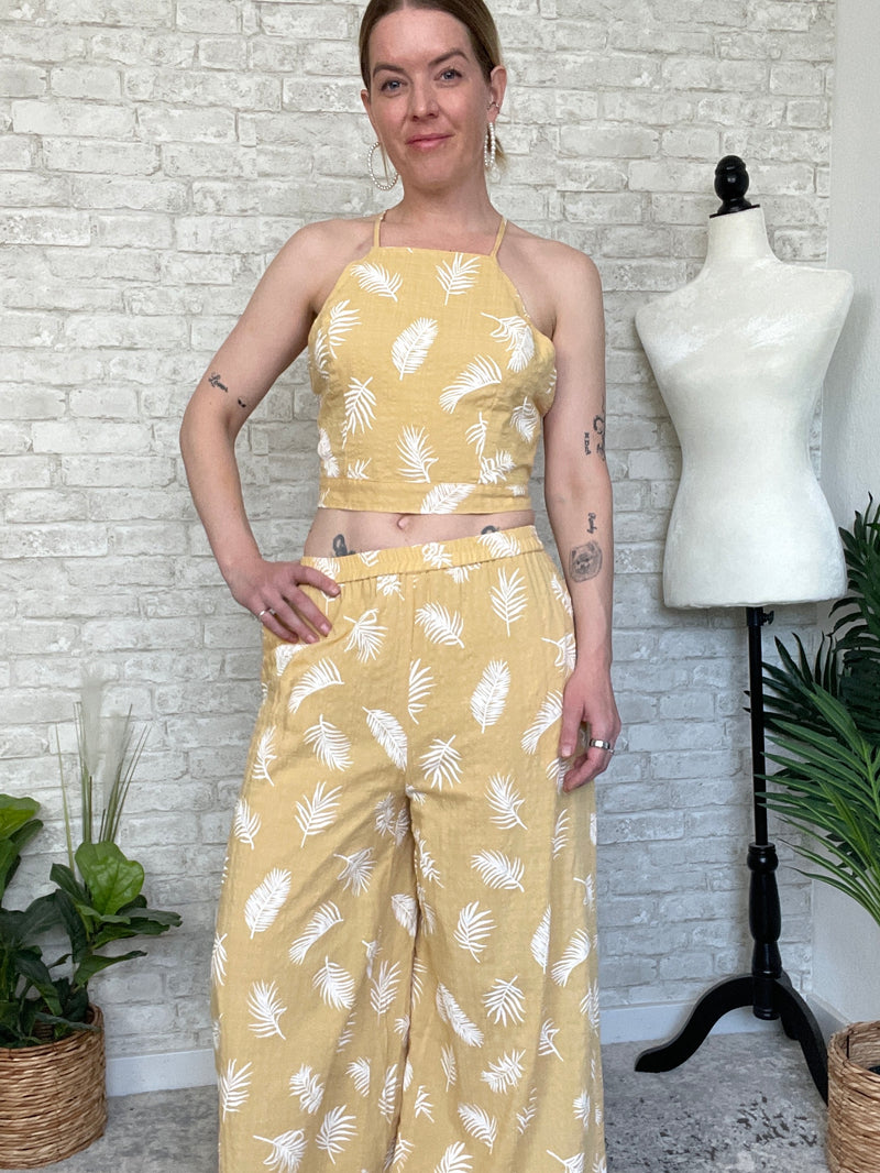 Susa Mellow Yellow Crop Top