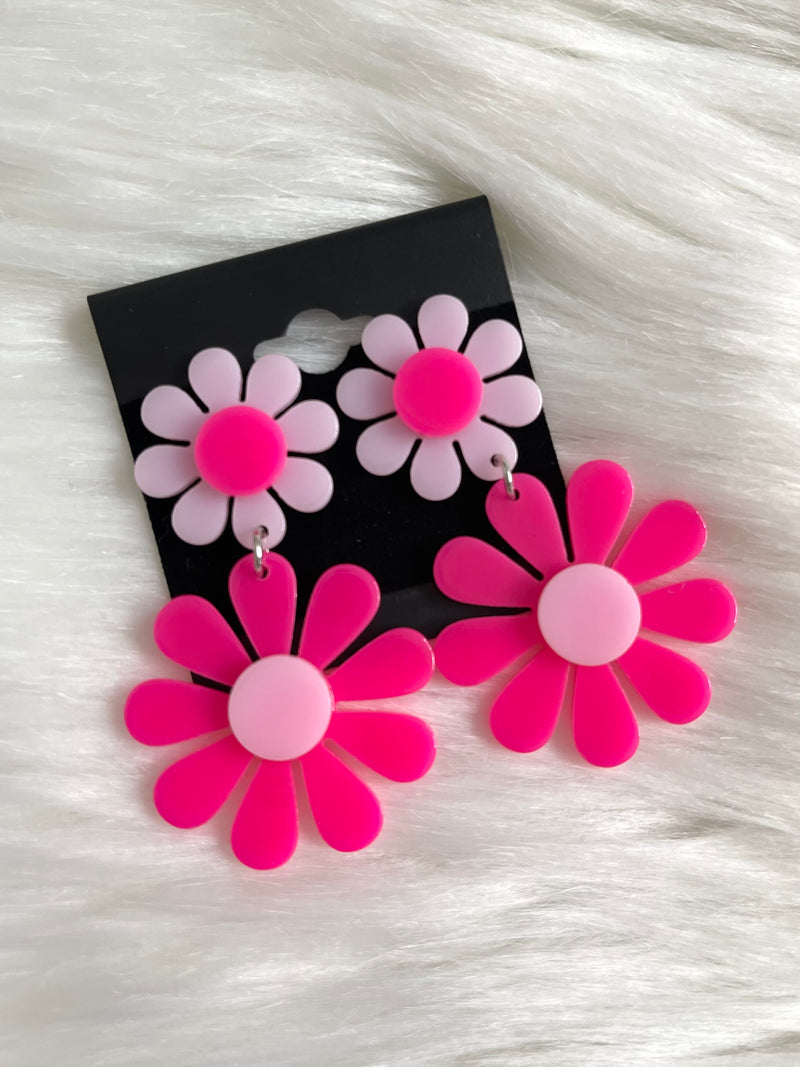 Double Daisy Acrylic Earrings Pink
