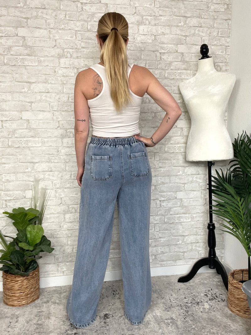 Yuma Wide Leg Jeans + Cream Tie