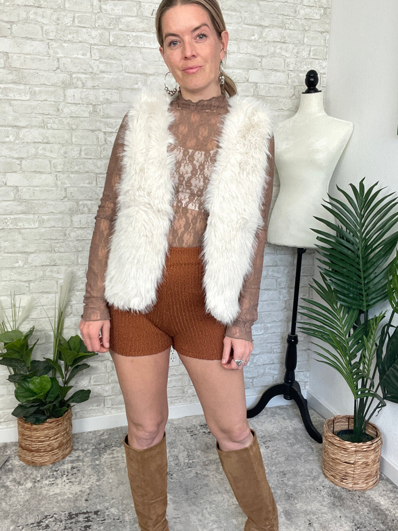 Rochelle Fuzzy Vest Cream