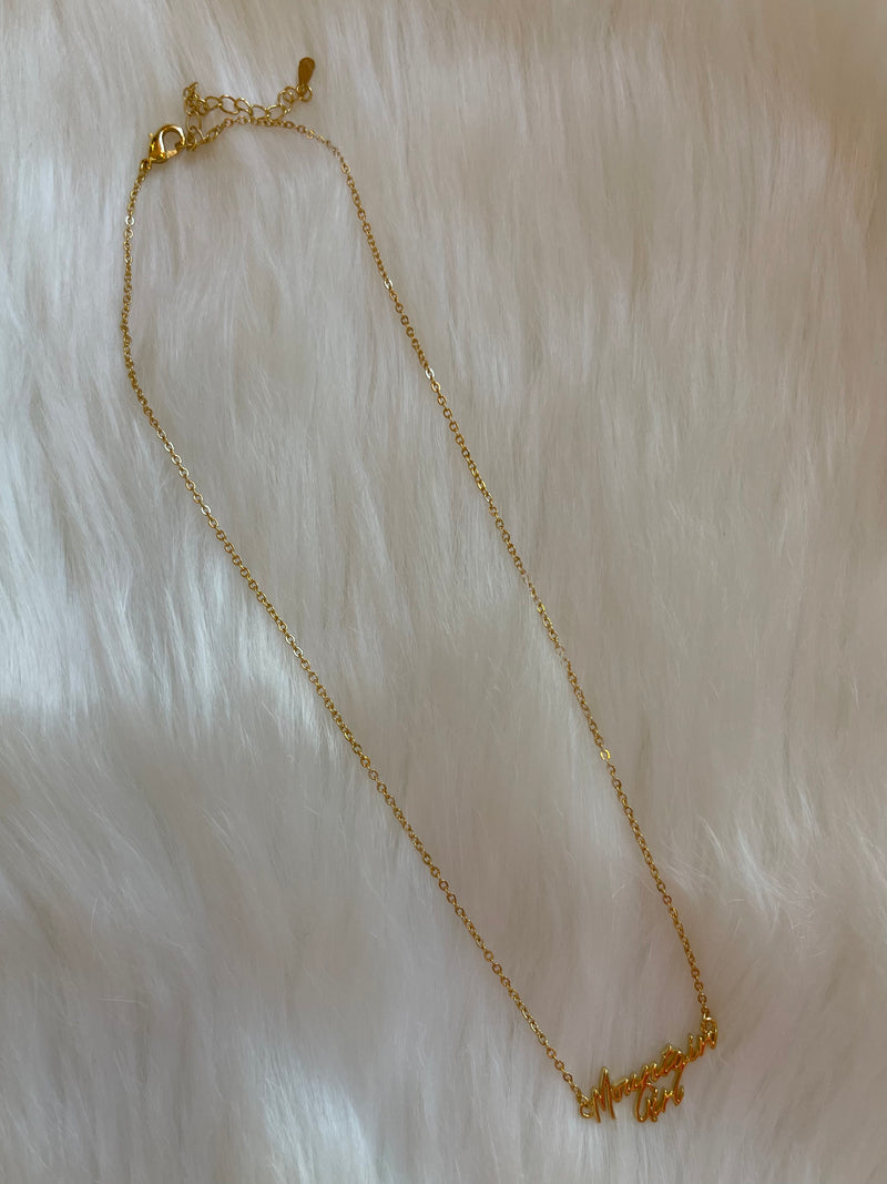 Mountain Girl Pendant Necklace Gold