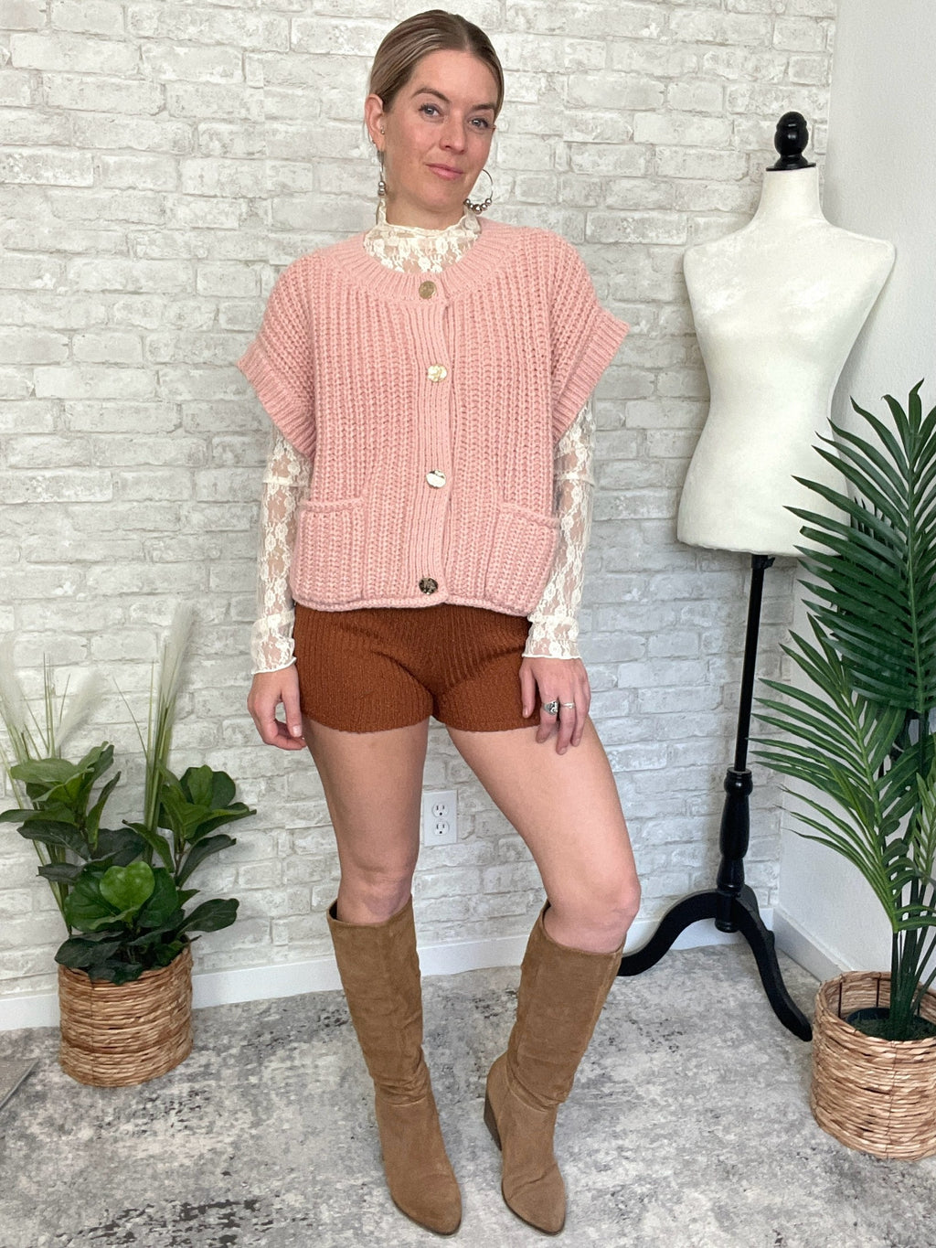 Lanny Short Sleeve Button-Up Cardigan Pink