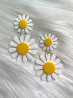 Double Daisy Acrylic Earrings White