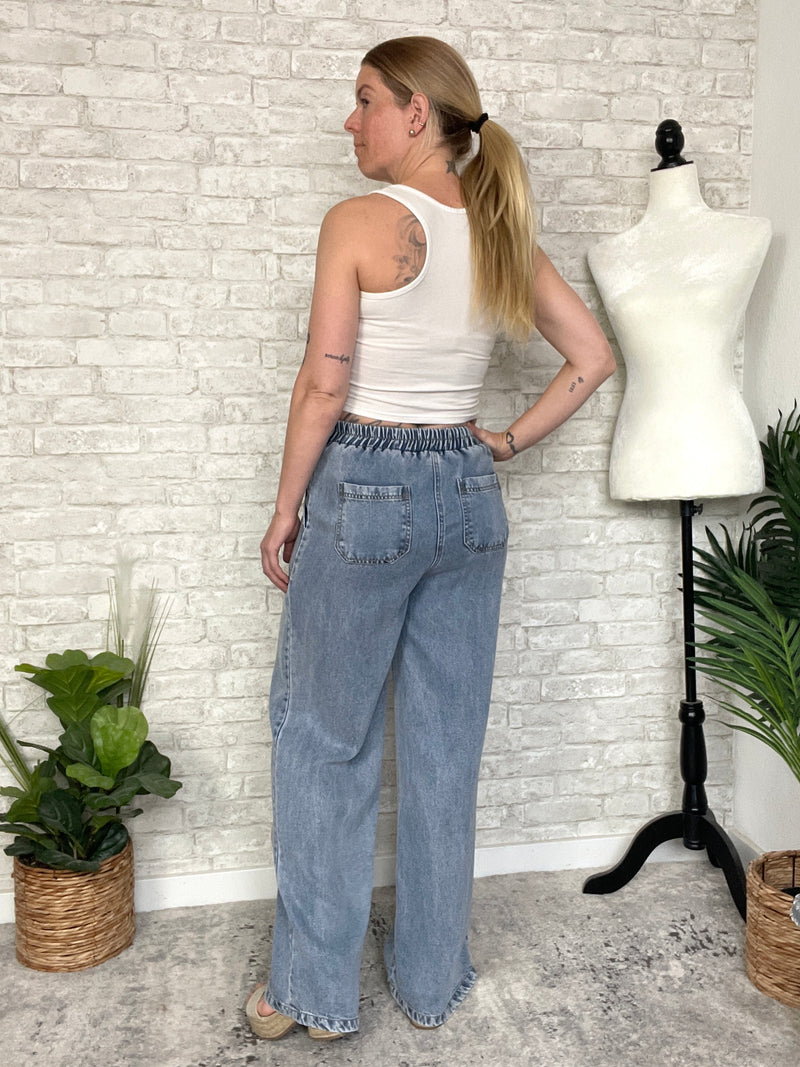 Yuma Wide Leg Jeans + Cream Tie