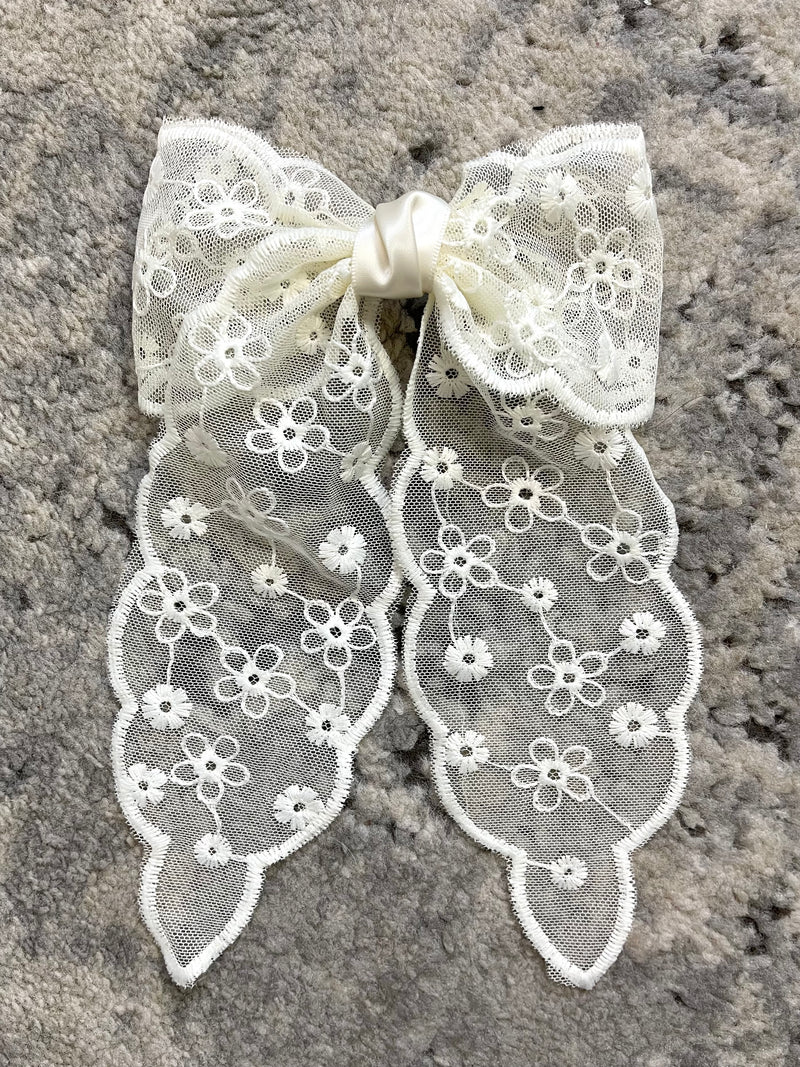 Louise Lace Bow Ivory