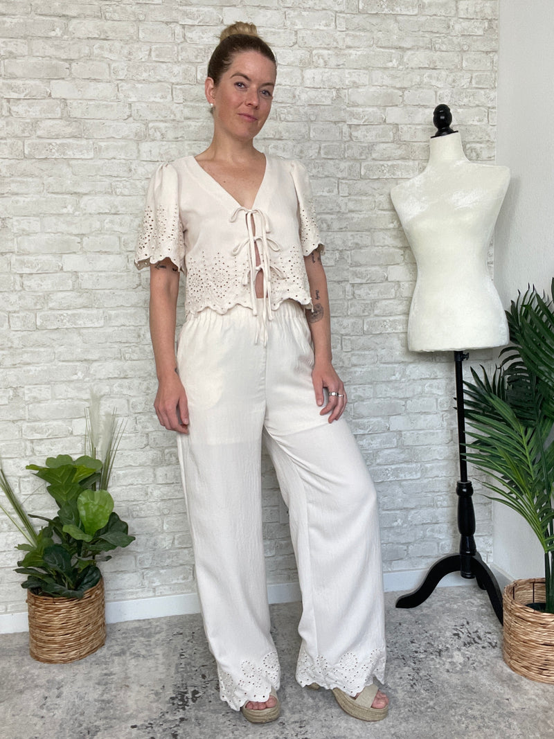Catalina Eyelet Set Bottoms