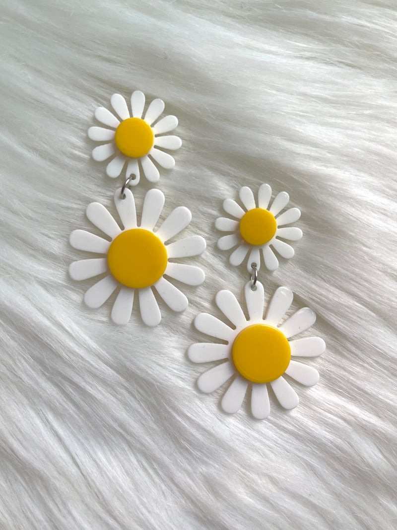 Double Daisy Acrylic Earrings White