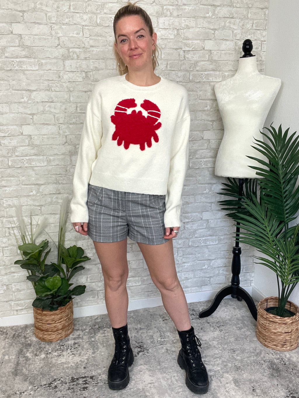 Pinchy Crab Sweater White