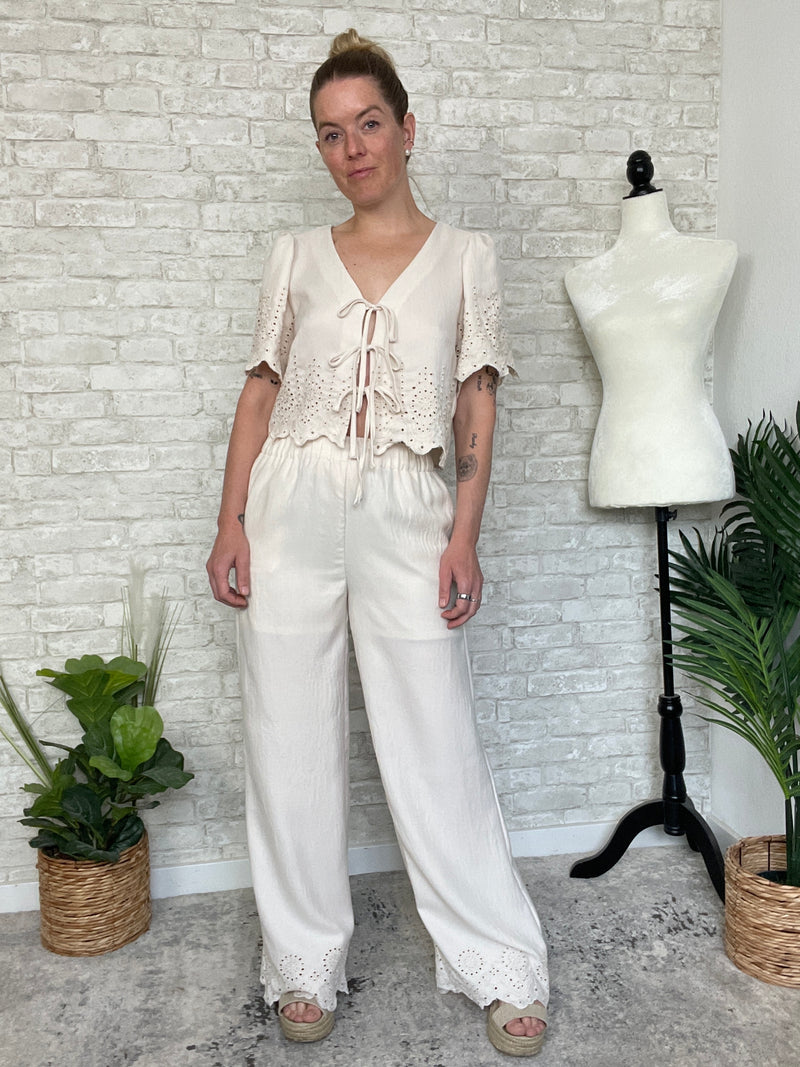 Catalina Eyelet Set Bottoms