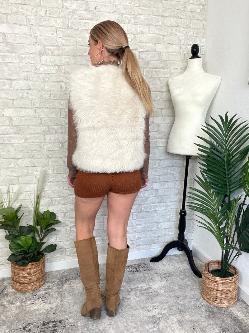 Rochelle Fuzzy Vest Cream