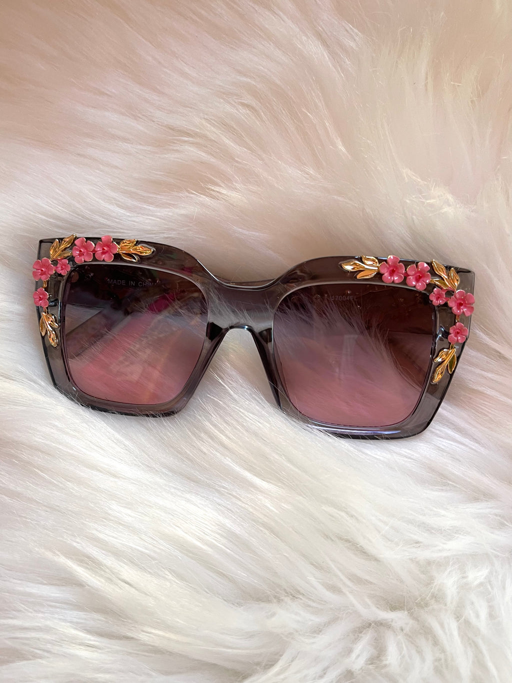 Vintage Rose Sunglasses Grey