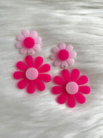 Double Daisy Acrylic Earrings Pink