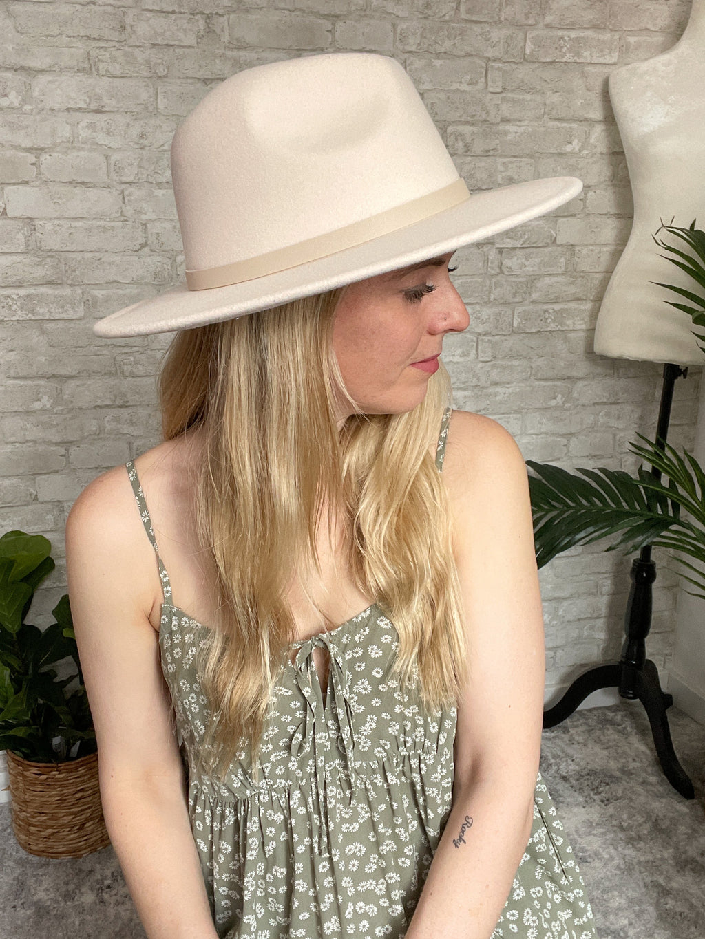 Cassidy Hat Ivory