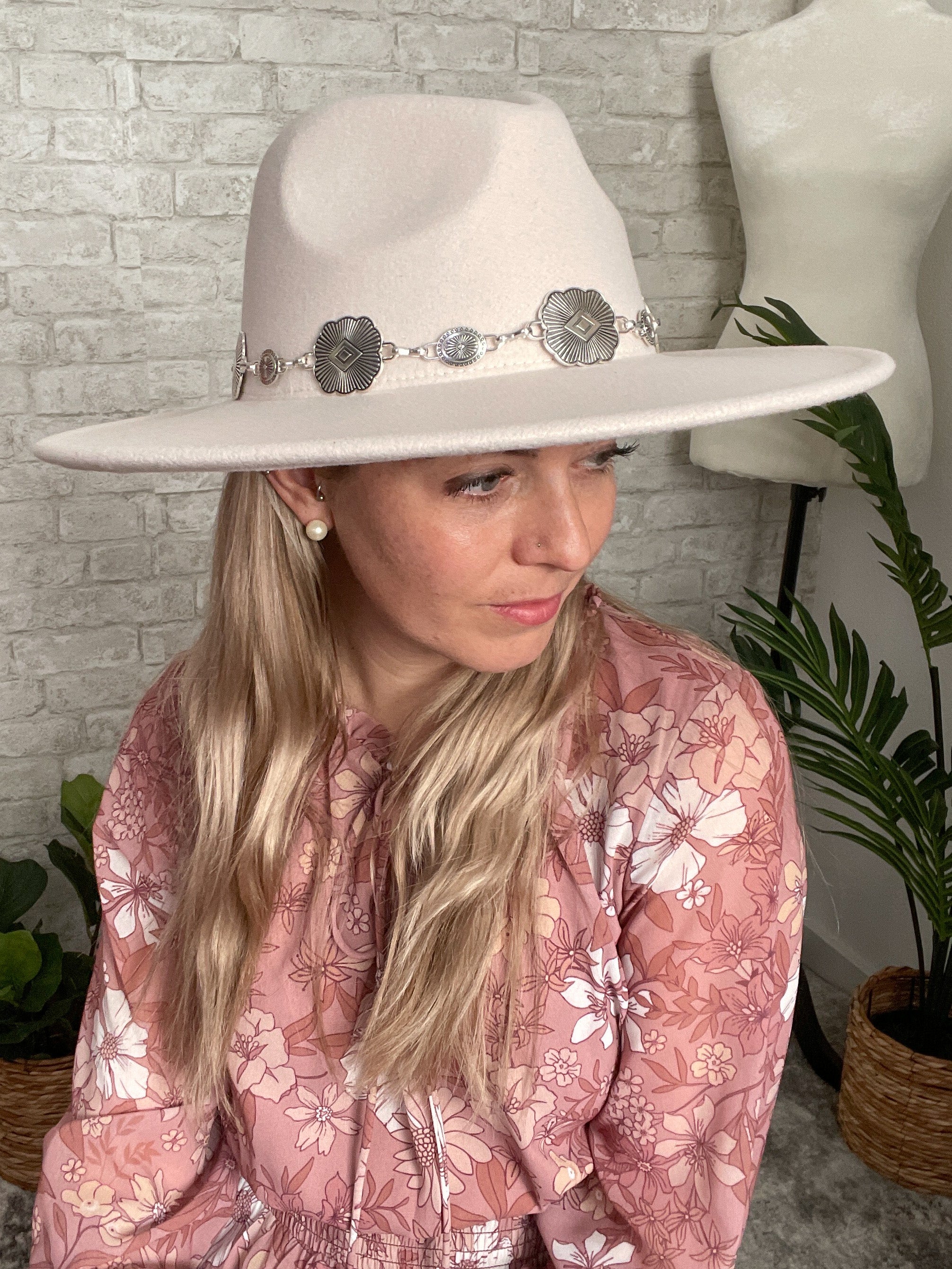 Wide Brim Hat – Electric Dream Boutique